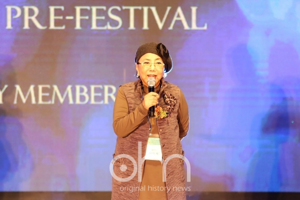 26일 열린 '2019세계문화예술방송대상 Pre-Festival'에 참석한 원로배우 사미자씨가 소감을 전하고 있다.